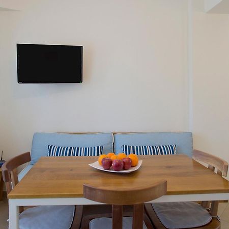 Santorini Med Homes - Sunday Apartment 메사리아 외부 사진